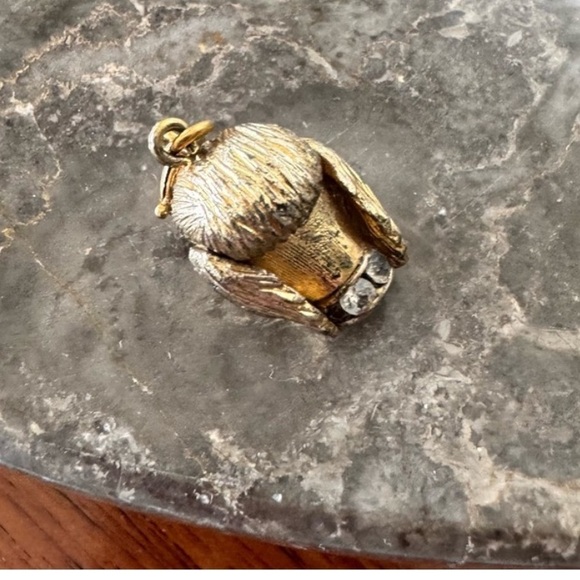 Vintage gold tone poodle charm pendant - Picture 4 of 8